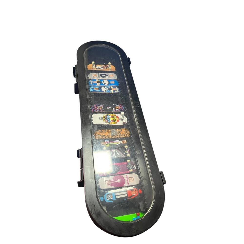 Tech Deck Fingerboards Lot (12) + Carrying Case 2003‎ Spin Master Vintage Set